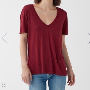 NWT Splendid Everly Slub V-Neck Tee in Ruby